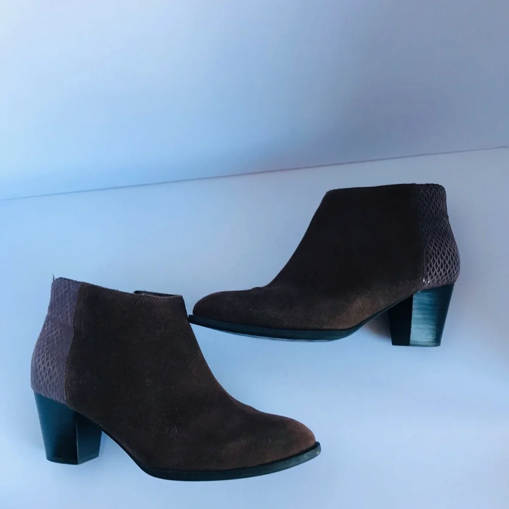 Vionic‎ Brown Ankle Boots